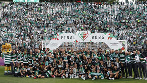 Póster do Sporting vencedor da Taça hoje grátis com Record: não perca!