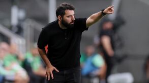 Gonçalo Feio admite treinar em Portugal depois da saída do Legia