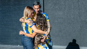 A mensagem de Otamendi a Di María: «Tu e a tua família merecem sempre o melhor»