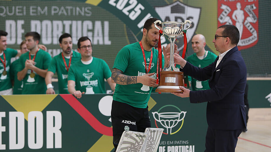 Ângelo Girão a Record: «Troféu tem sabor muito especial porque era a minha última oportunidade»