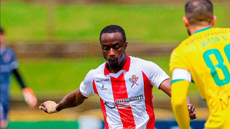 Momento do jogo entre o Mafra e o Leixões