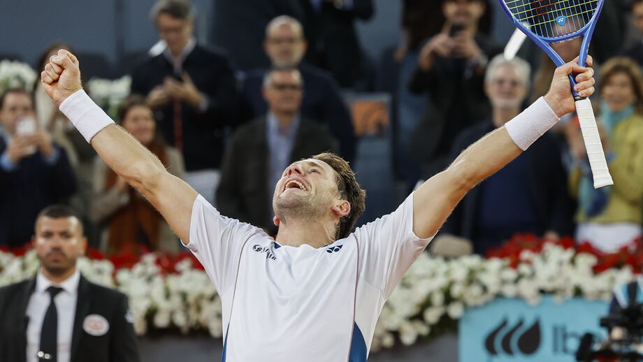 Casper Ruud  festeja conquista do Masters 1.000 Madrid