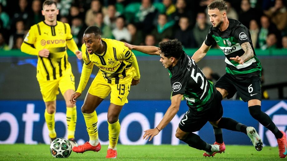 Em duelo com João Simões no jogo contra Sporting