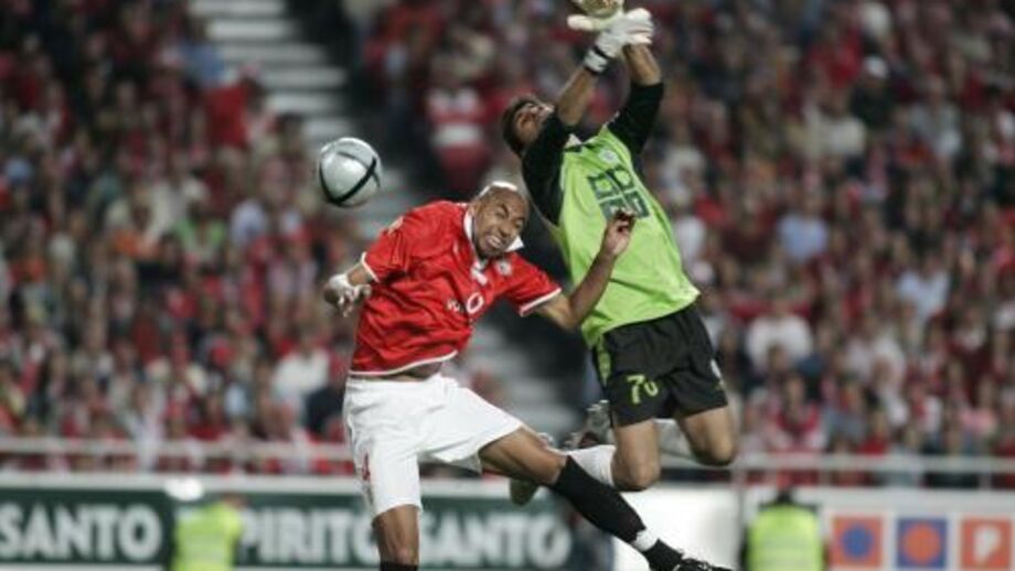 Luisão e Ricardo no lance decisivo para a conquista do título de 2004/05