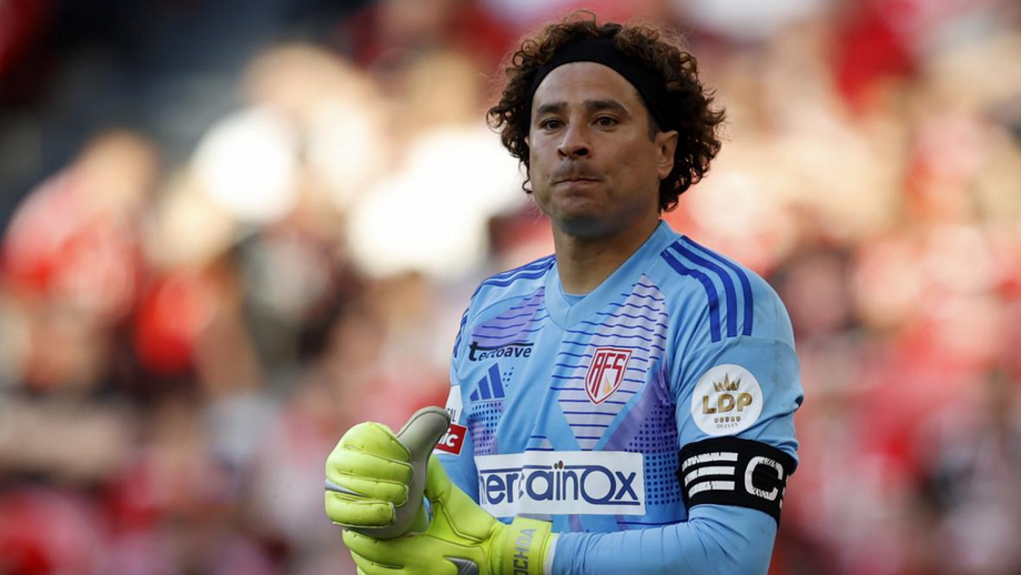 Guillermo Ochoa heeft zijn relatie met AVS SAD beëindigd