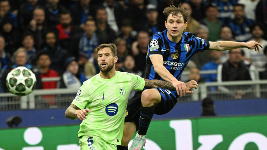 Iñigo Martínez em ação durante o Inter-Barcelona