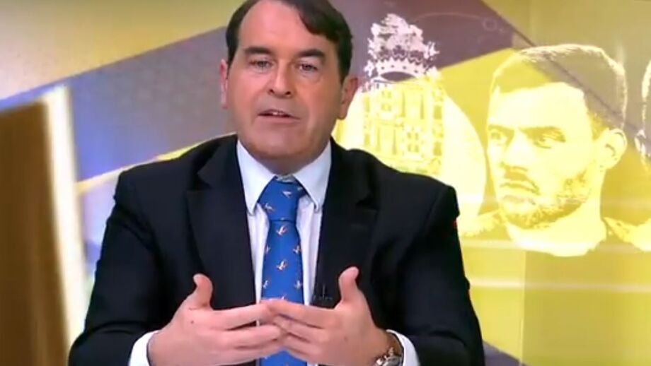 Comentador reage ao facto de o treinador português torcer pelo Sporting no dérbi