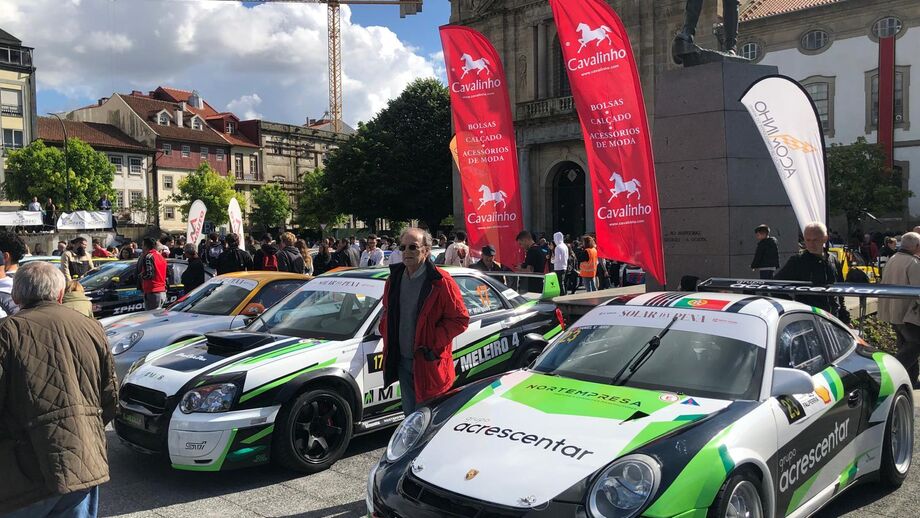 O tradicional desfile de carros de competição acontece a 17 de maio no centro da cidade de Braga