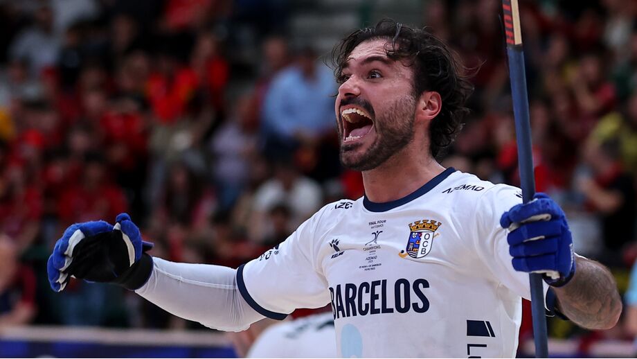 Miguel Rocha festeja passagem do OC Barcelos à final da Champions de hóquei em patins