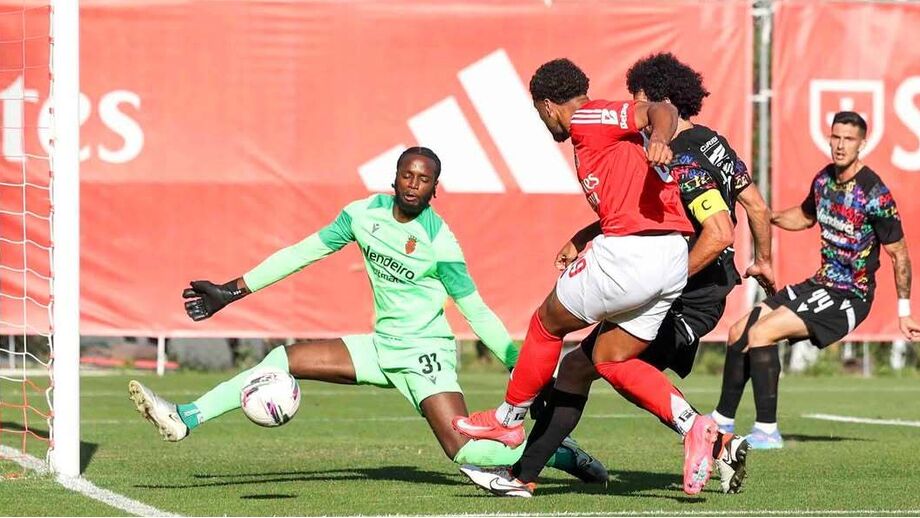 Benfica B-Penafiel, 1-1: durienses empatam com águias e terminam sequência de sete derrotas