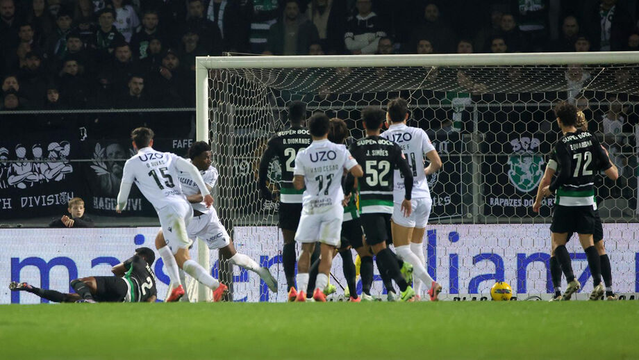 Jogo da 1.ª volta entre V. Guimarães e Sporting teve de tudo