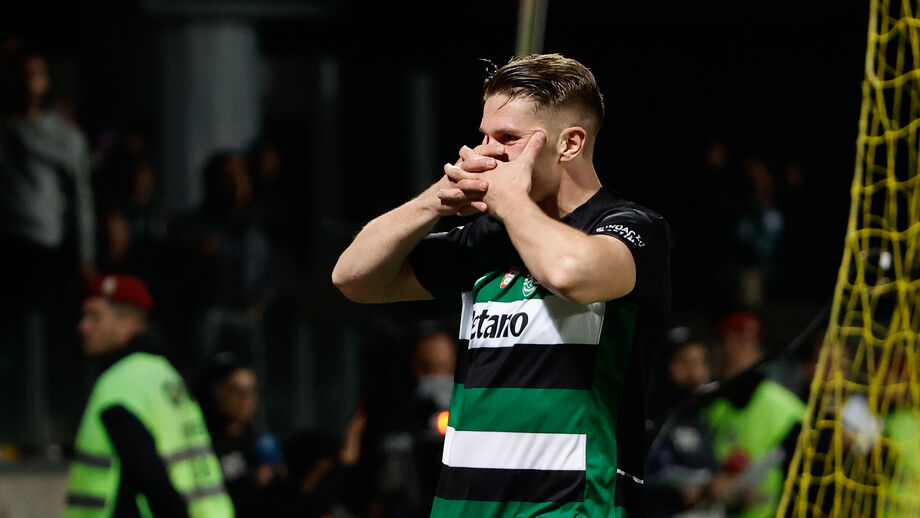 Viktor Gyökeres a festejar golo