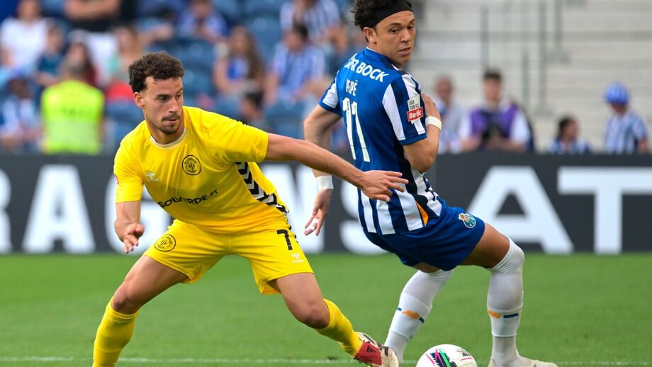 Pepê em ação diante do Nacional