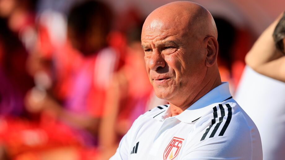 Treinador muito focado na partida