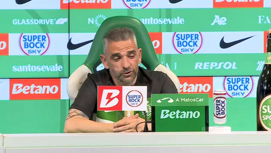 Treinador do Sporting elogia o avançado, mas recusa falar sobre o futuro