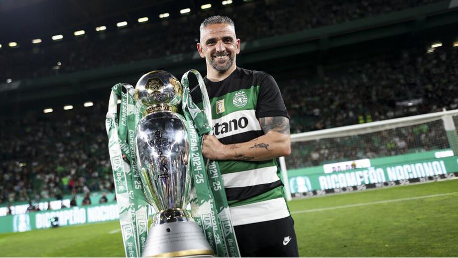 Rui Borges com o troféu