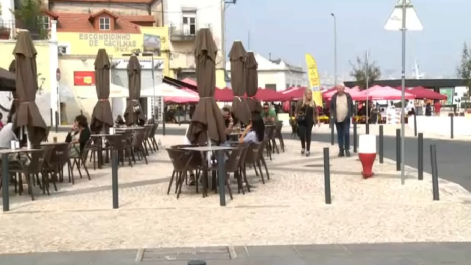 Criança foi deixada no carrinho