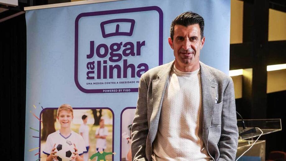 Luís Figo num evento da sua fundação no Monte de Caparica, em Almada