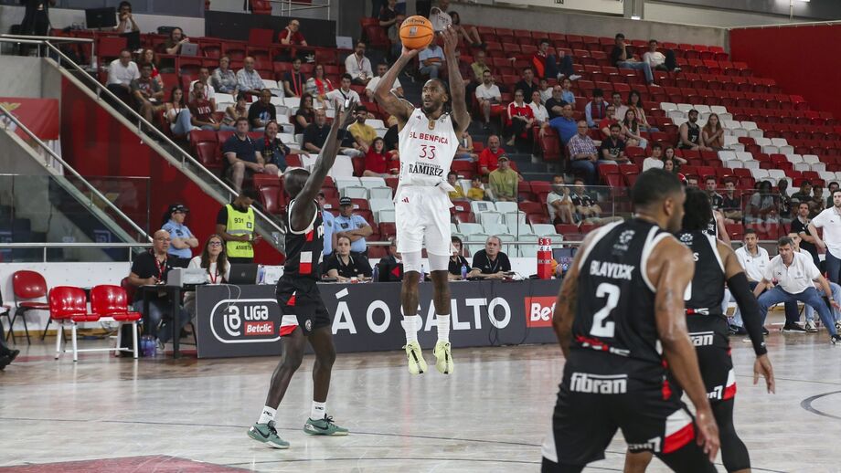 Benfica e Ovarense