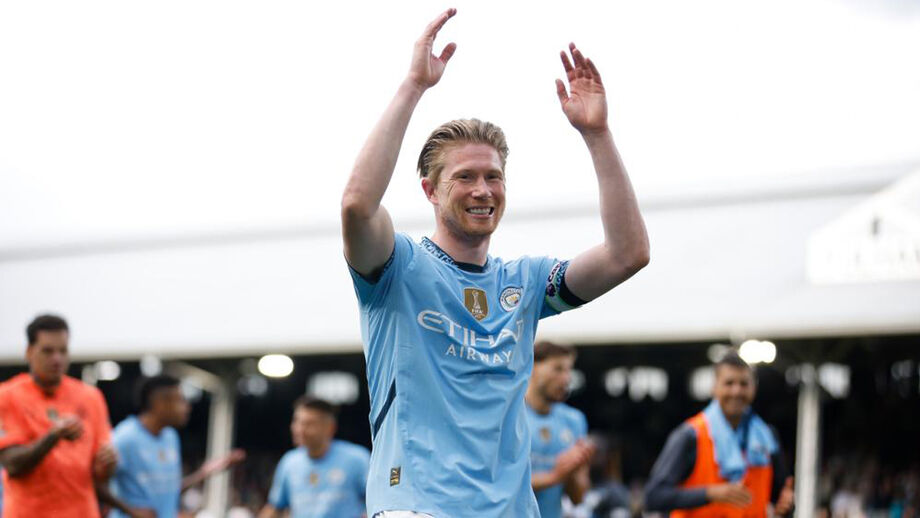 De Bruyne foi homenageado no final do Fulham-Manchester City