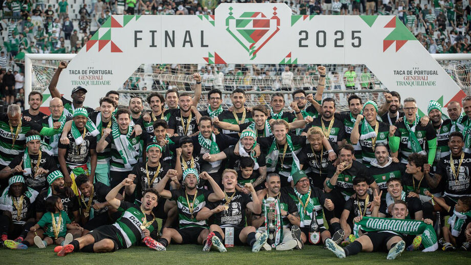 Sporting faz a festa após conquistar a Taça de Portugal