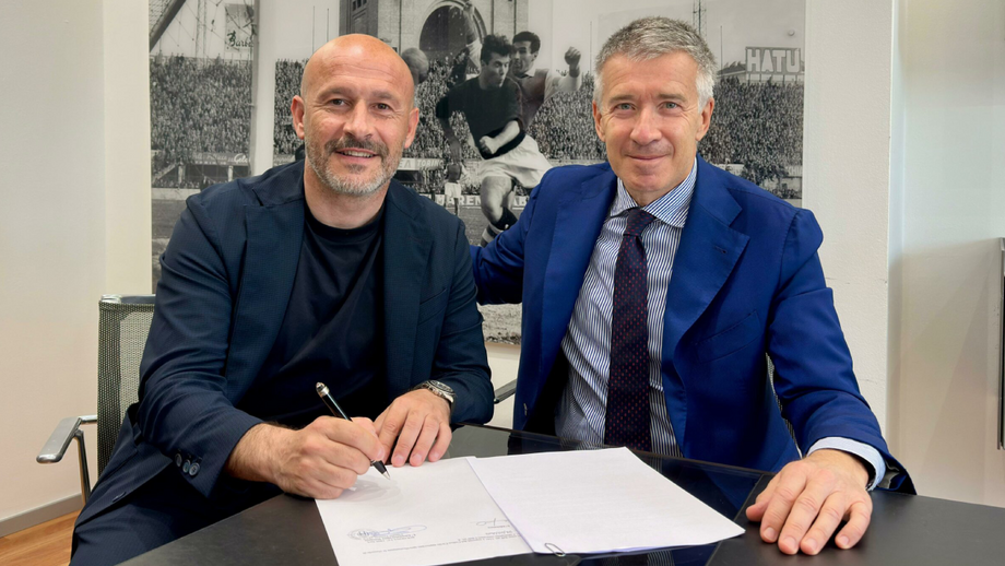 Oficial: Vincenzo Italiano continua no Bolonha por mais duas épocas