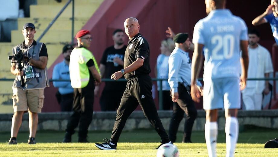 José Mota durante o jogo com o Vizela