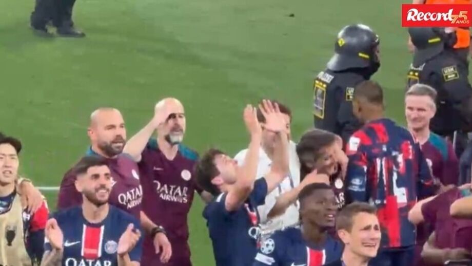 Médio emocionado nas celebrações