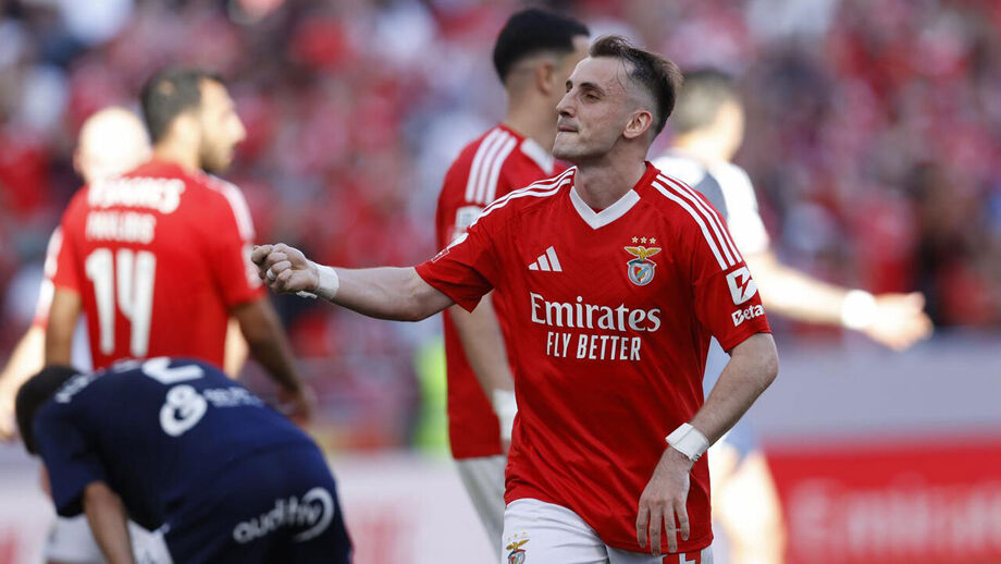 Aktürkoglu em ação pelo Benfica