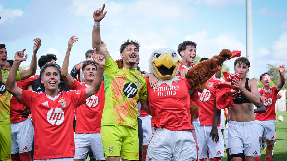 Equipa de juniores festeja conquista do título