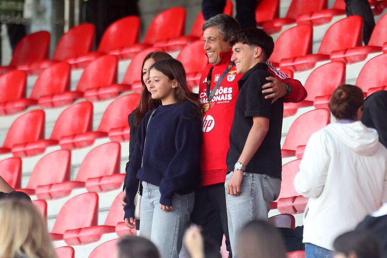 Equipa de juniores festeja conquista do título