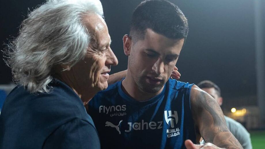 Jorge Jesus despediu-se dos jogadores do Al Hilal