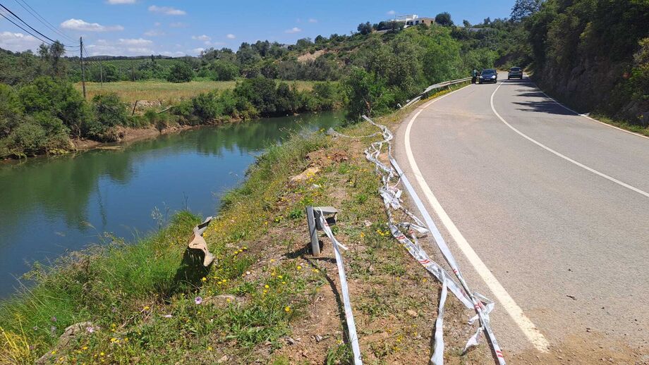 Despiste de carro que caiu a rio mata quatro jovens em Tavira