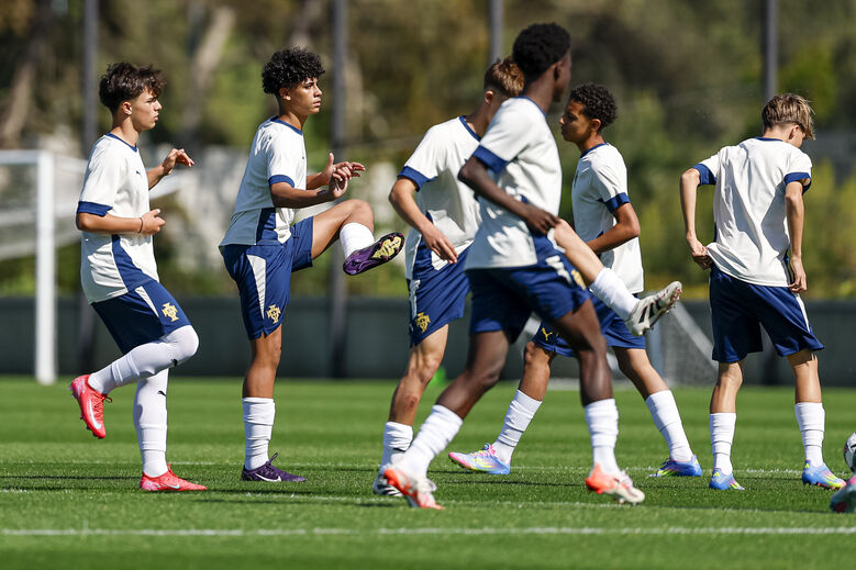 Cristianinho no primeiro treino da Seleção Nacional de sub-15 