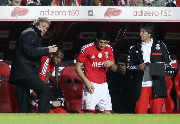 Benfica também faz parte do percurso de Raul José