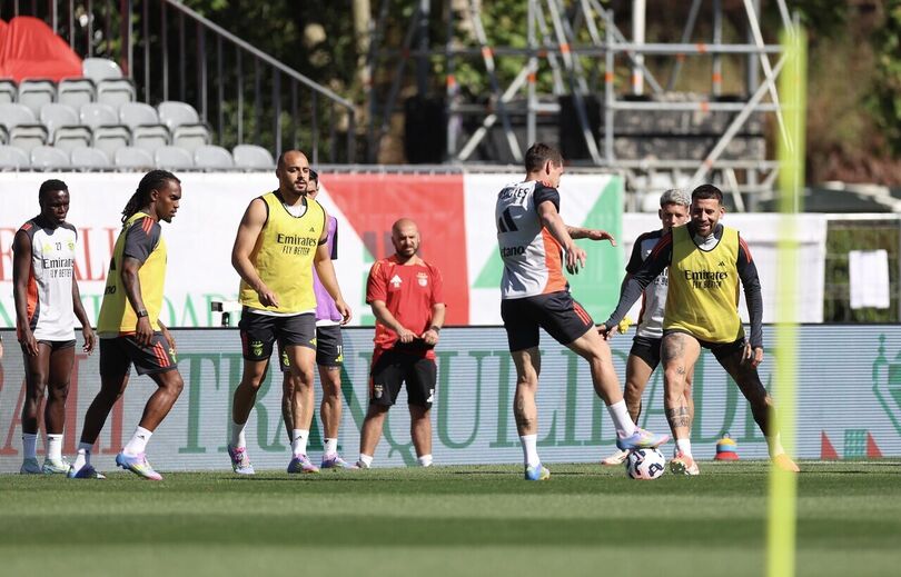 Sem Aursnes e Amdouni mas com Renato Sanches: as melhores imagens do treino do Benfica no Jamor