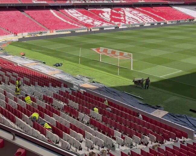  Obras para o aumento da lotação do Estádio da Luz 