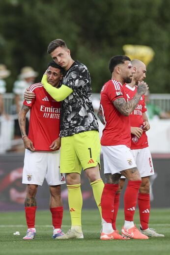 Di María lavado em lágrimas após o apito final no Jamor: as imagens do momento