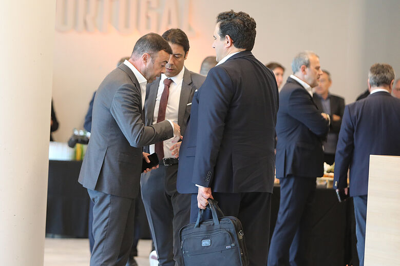 Rui Costa à conversa com Miguel Ribeiro, presidente do Famalicão