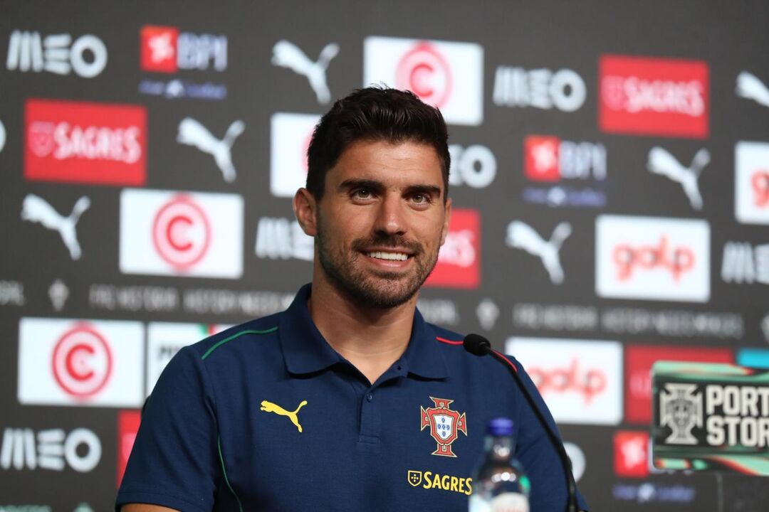 Rúben Neves na conferência