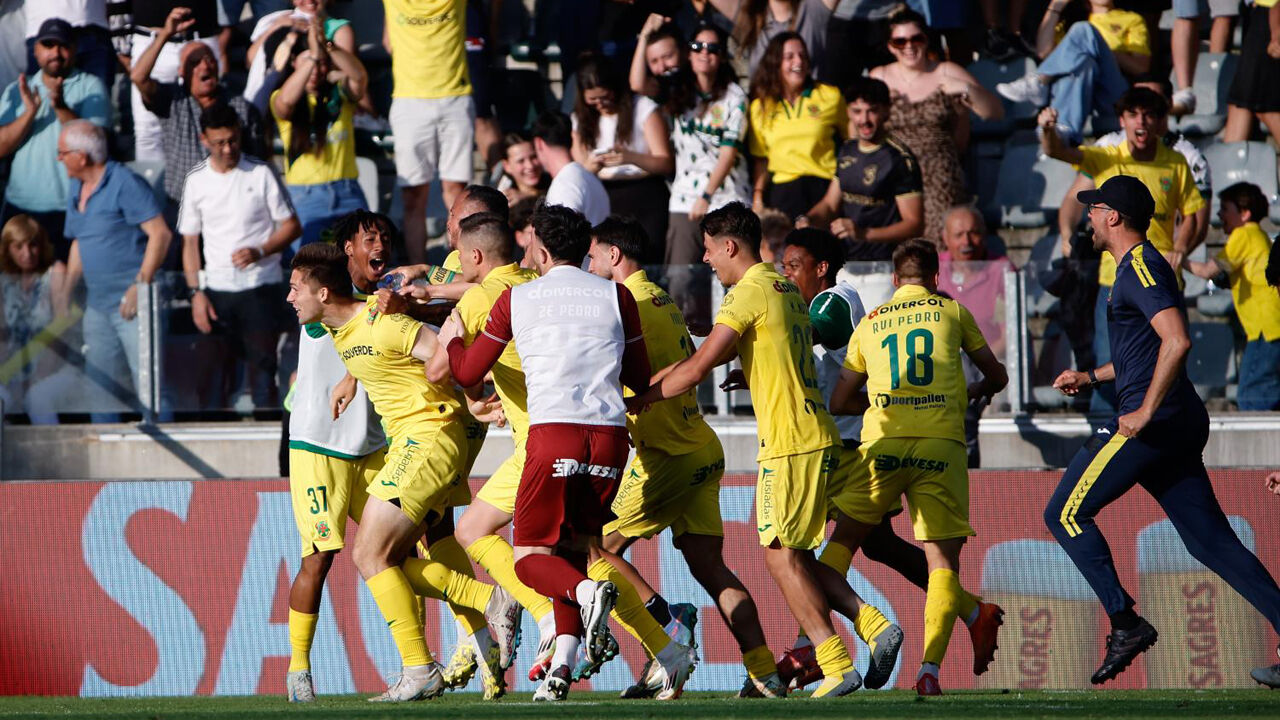 Jogadores do P. Ferreira festejam frente ao Belenenses