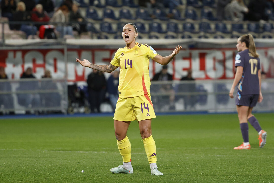 Jassina Blom, internacional belga