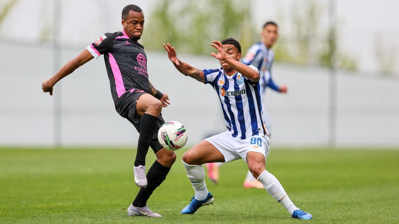Avançado em ação contra o FC Porto B