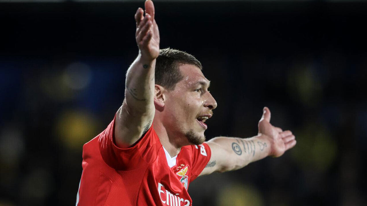 Belotti pode ficar no Benfica, após interesse do clube e abertura do Como 1907 para negociar