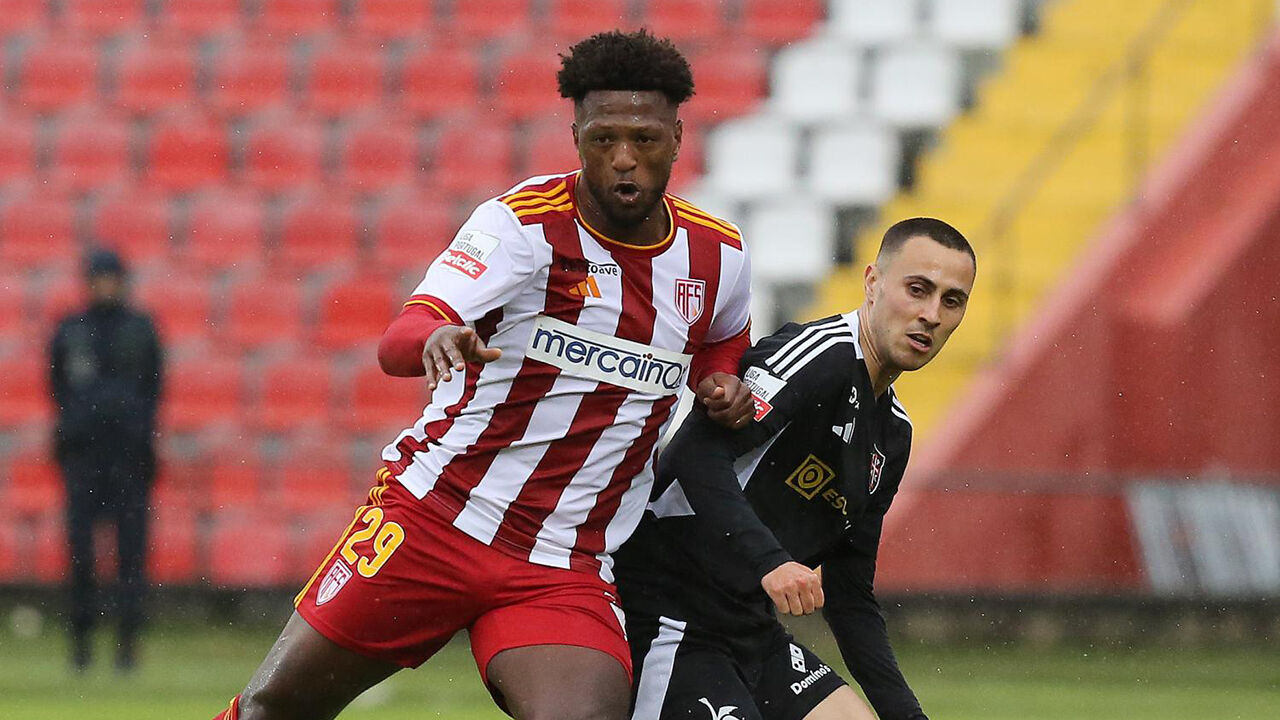 Jogadores do AVS SAD preparam saída do clube