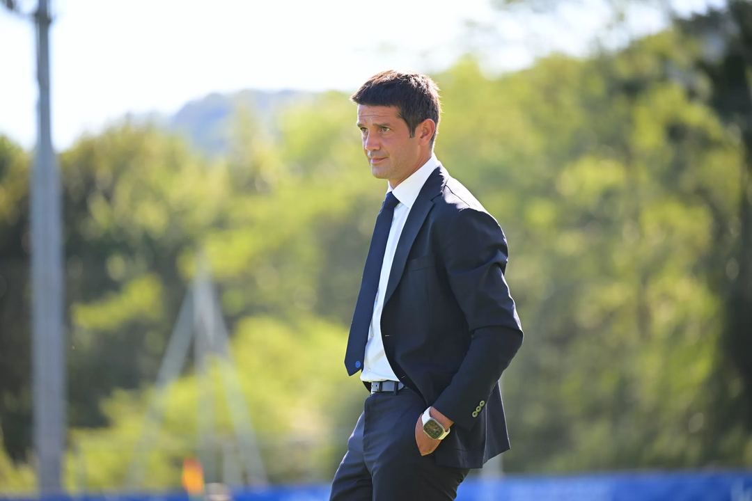 Cristian Chivu será sucessor de Simone Inzaghi no Inter