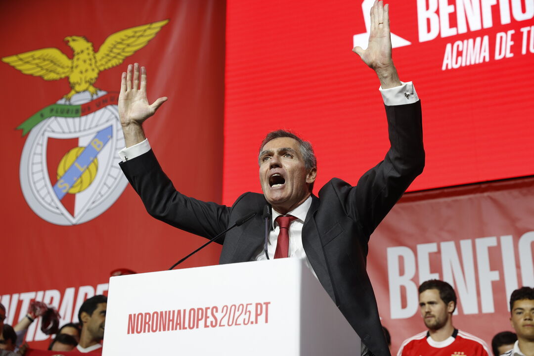 Noronha Lopes apresenta candidatura à presidência do Benfica com apoio de figuras notáveis