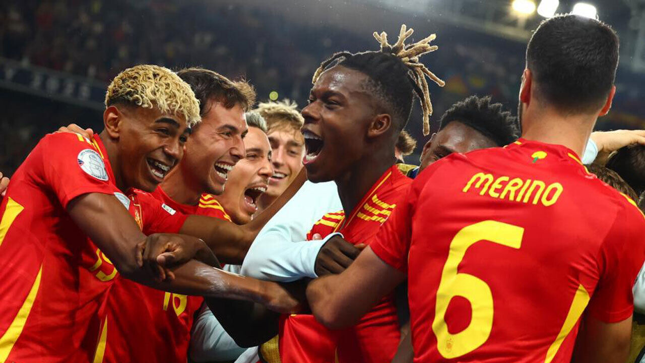 Craques da seleção espanhola perspetivam final difícil contra Portugal na Liga das Nações