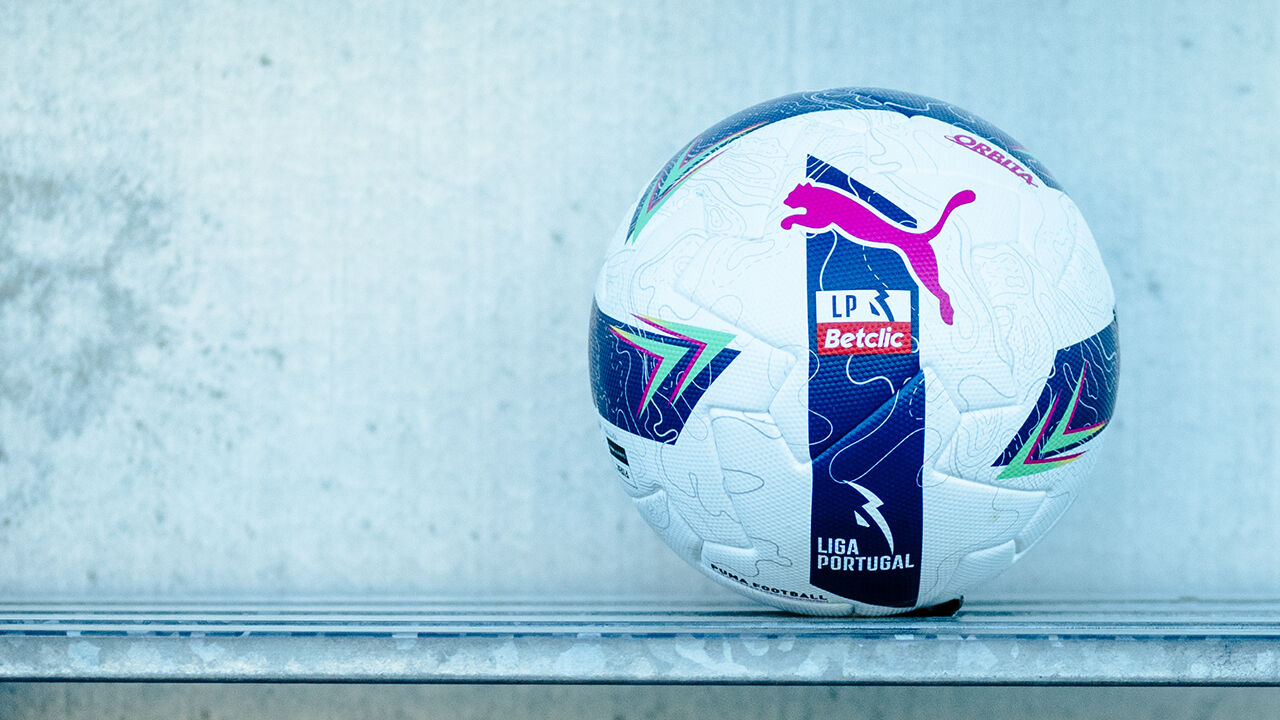 A bola oficial da Liga Portugal Betclic para a época de 2025/26