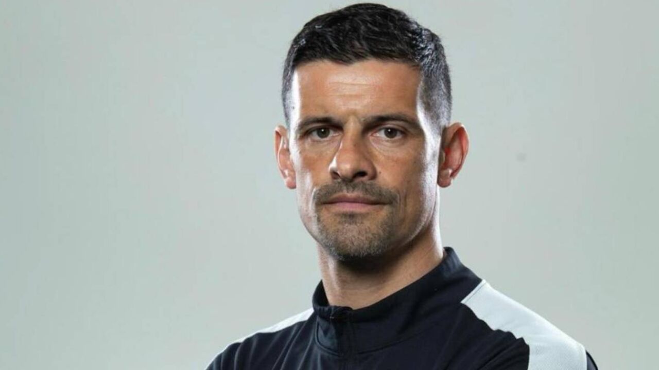 Ricardo Costa, novo treinador do Feirense, regressa a Portugal